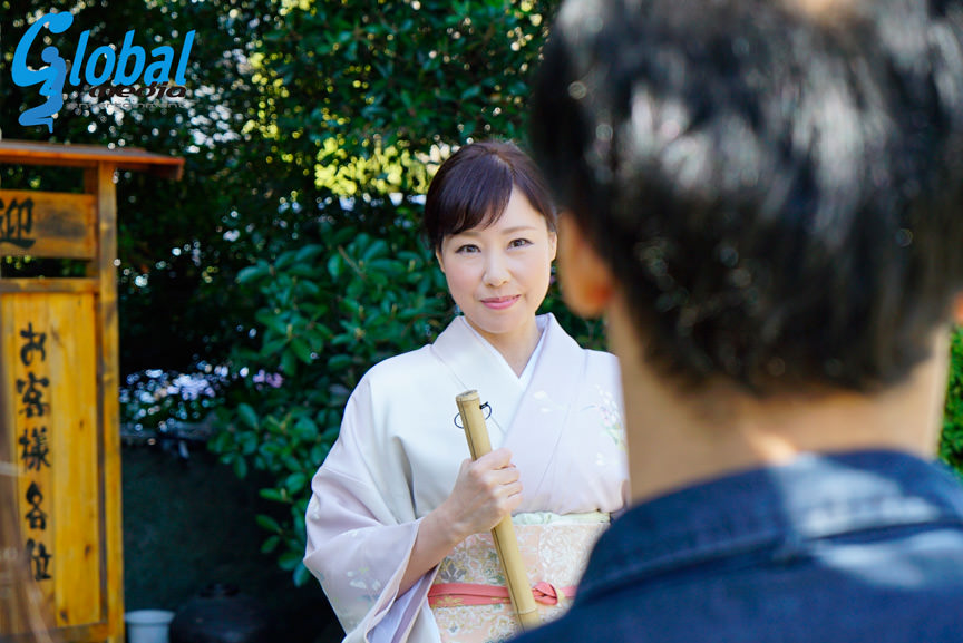 嫁の母と禁断性交_1